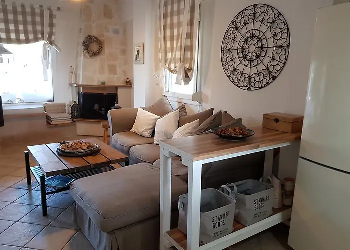 Cozy Cliff House