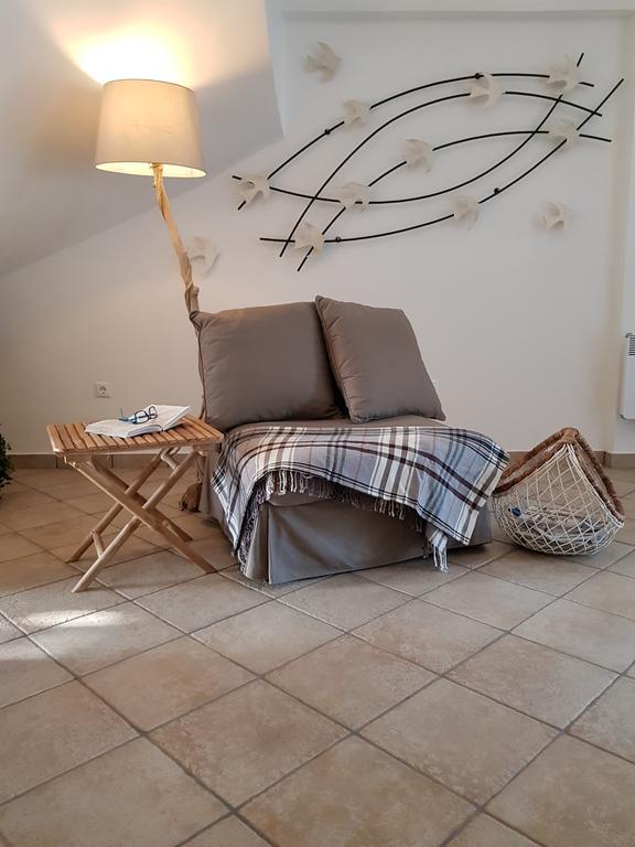 Cozy Cliff House Nea Poteidaia