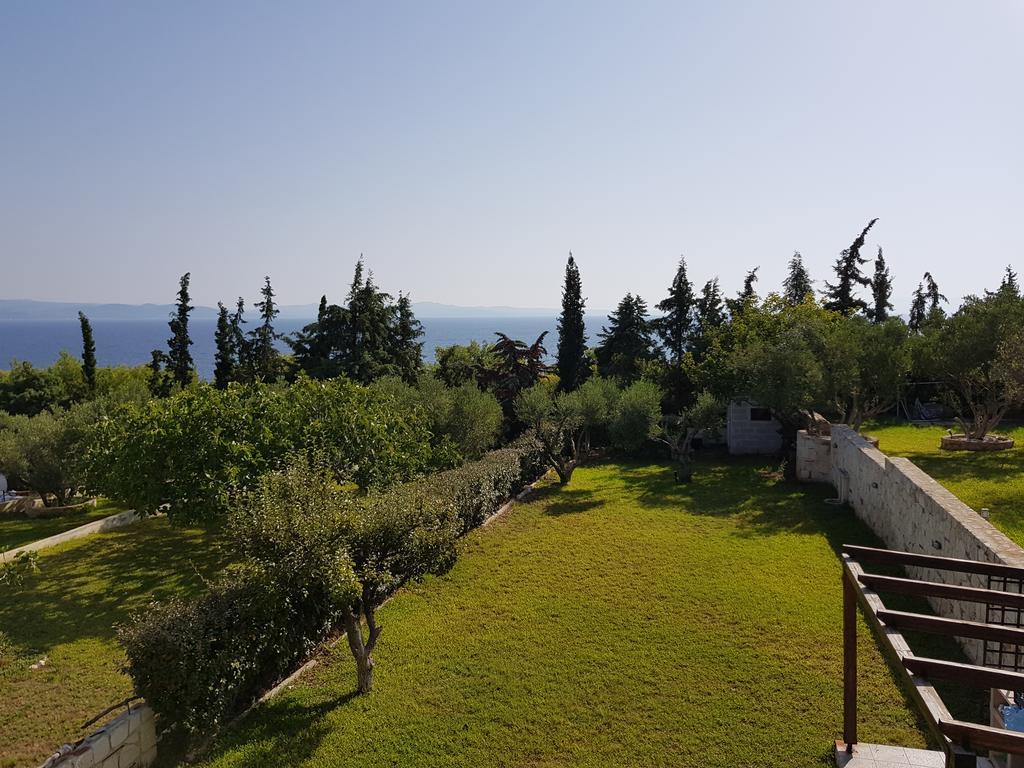 Cozy Cliff House Holiday home Nea Poteidaia